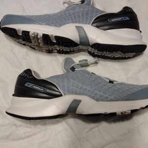 Women's Reebok sz 8 dmx